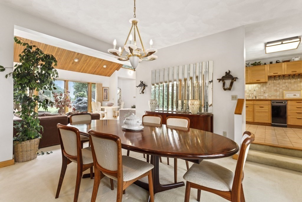 18 Hickory Hill Road Wakefield, MA 01880 - Photo 14 of 40 Gallery Image 14