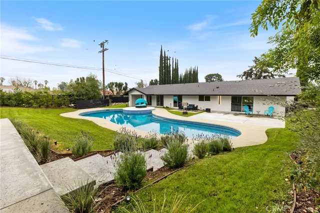 $1,550,000 | 211 Deborah Court, Upland, CA 91784