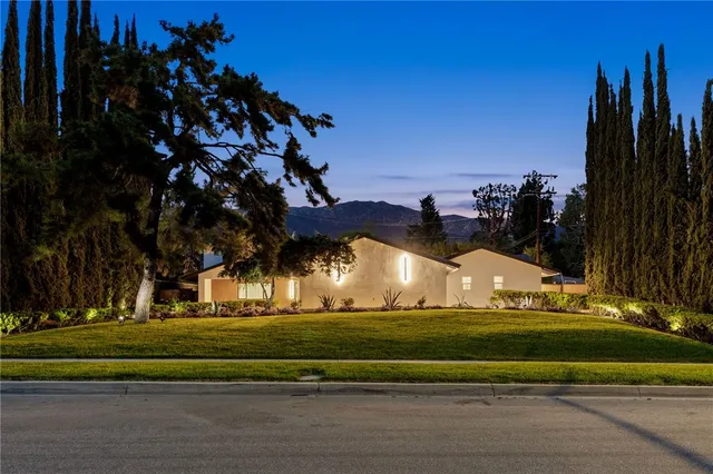 $1,550,000 | 211 Deborah Court, Upland, CA 91784