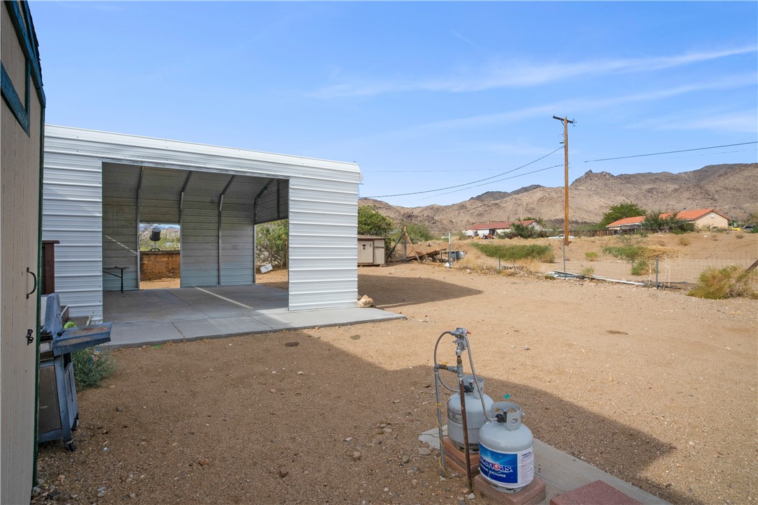 3604 Bowie Road Golden Valley, AZ 86413 - Photo 20 of 35 Yard