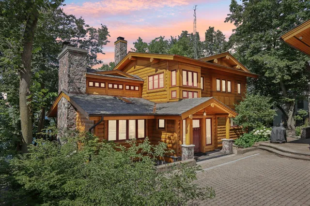 $5,630,000 | N1933 Bluff Lane, Unit PIER 653, Linn, WI 53147