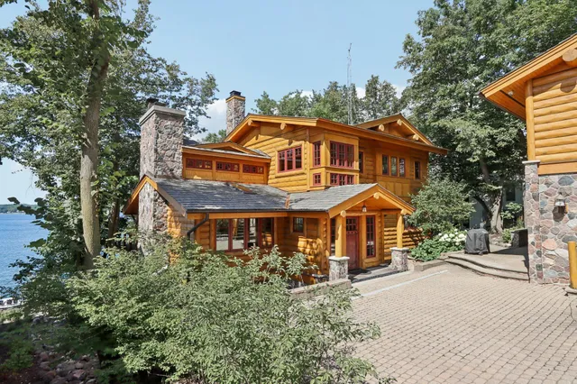 $5,630,000 | N1933 Bluff Lane, Unit PIER 653, Linn, WI 53147