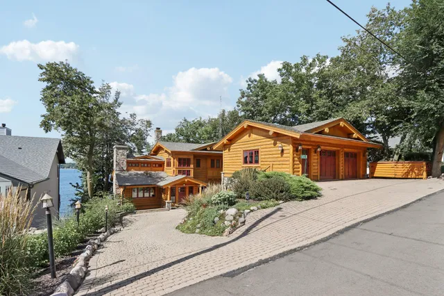 $5,630,000 | N1933 Bluff Lane, Unit PIER 653, Linn, WI 53147