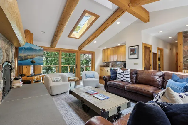 $5,630,000 | N1933 Bluff Lane, Unit PIER 653, Linn, WI 53147