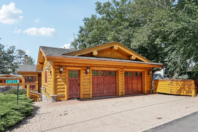 $5,630,000 | N1933 Bluff Lane, Unit PIER 653, Linn, WI 53147