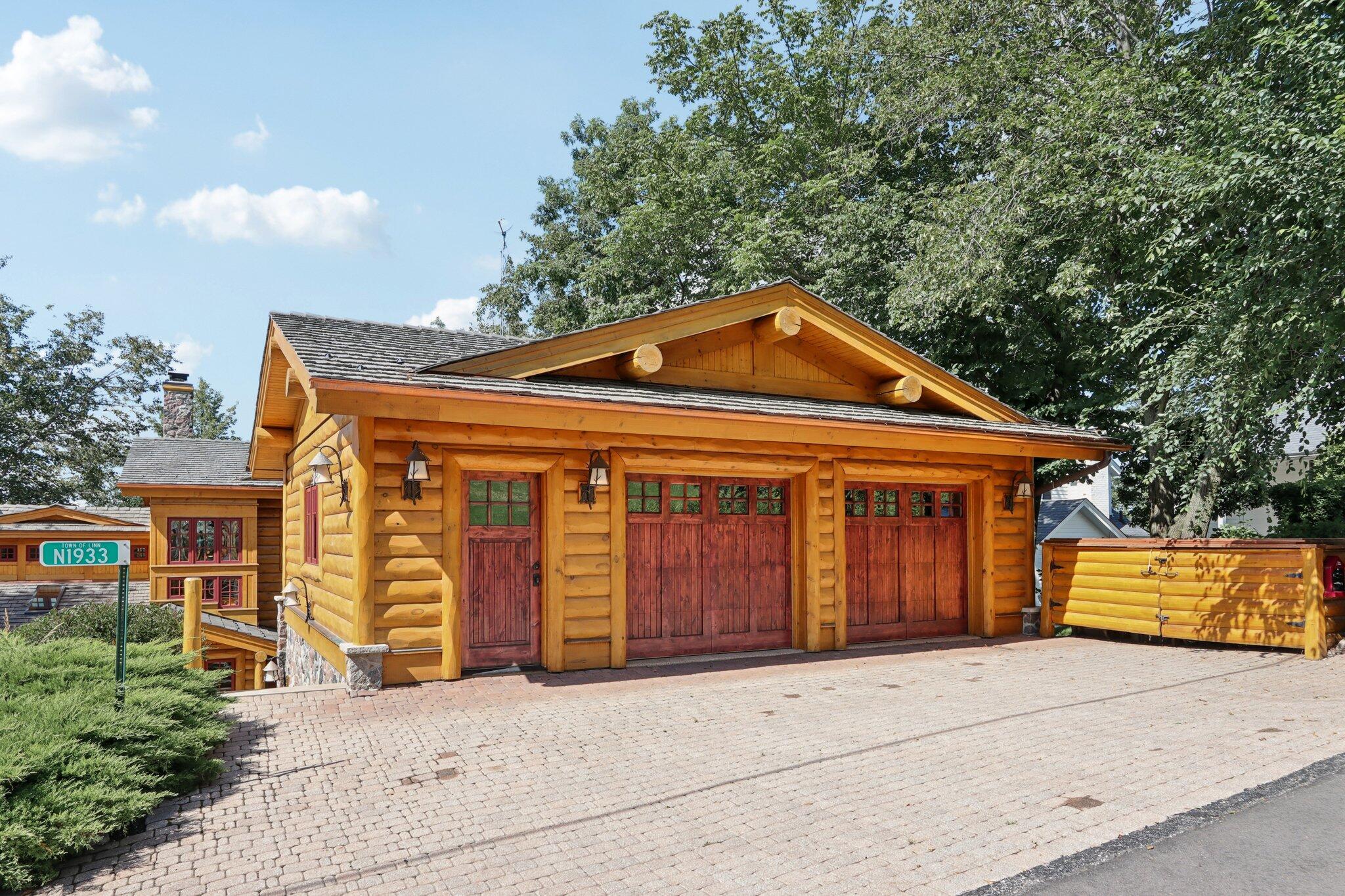 N1933 Bluff Lane, Unit PIER 653 Linn, WI 53147 - Photo 19 of 82 Street Side Garage