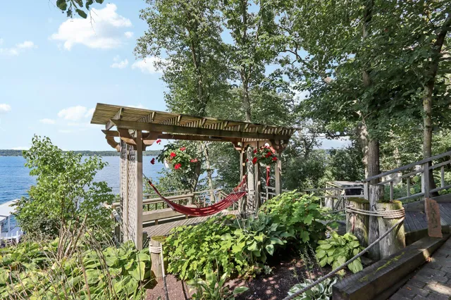 $5,630,000 | N1933 Bluff Lane, Unit PIER 653, Linn, WI 53147