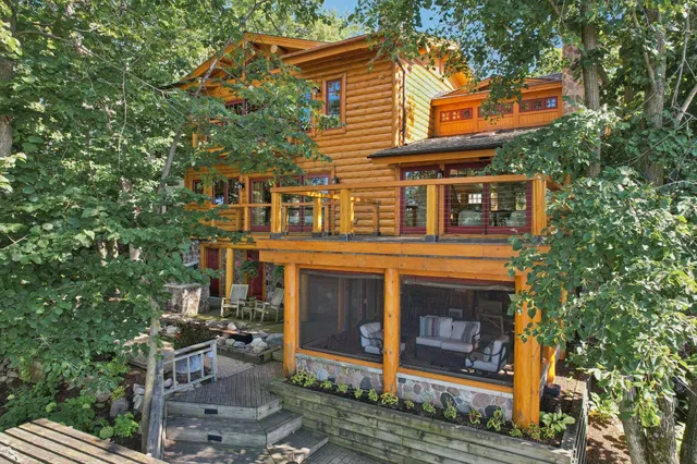 $5,630,000 | N1933 Bluff Lane, Unit PIER 653, Linn, WI 53147