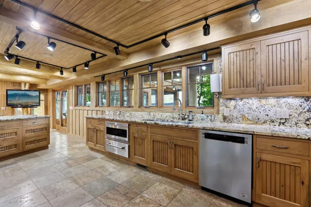 $5,630,000 | N1933 Bluff Lane, Unit PIER 653, Linn, WI 53147