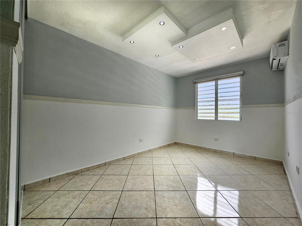 3 B-10 Bayamon, PR 00956 - Photo 13 of 45 SECOND ROOM