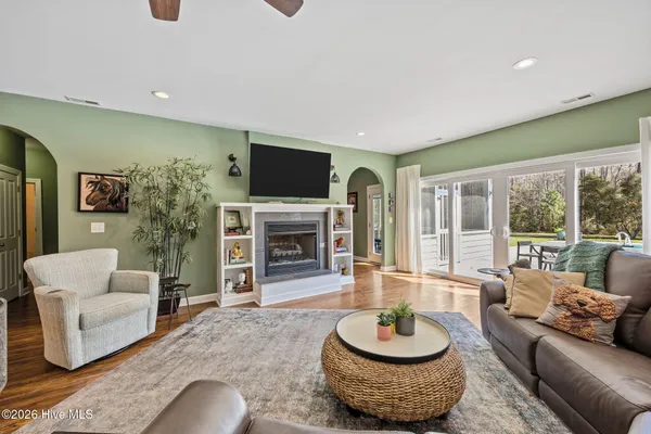 $685,000 | 641 Edgewood Avenue, Newport, NC 28570