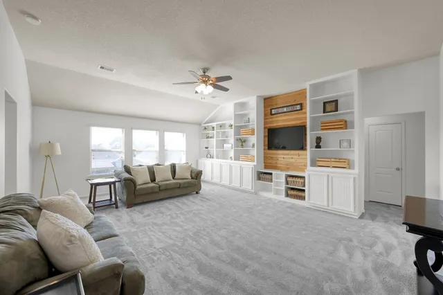 $425,000 | 9972 Western Ridge Way, Conroe, TX 77385