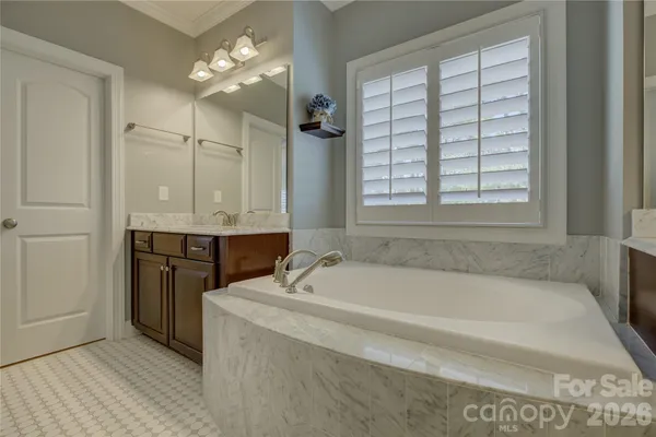 $962,000 | 13203 Coyote Creek Court, Charlotte, NC 28278