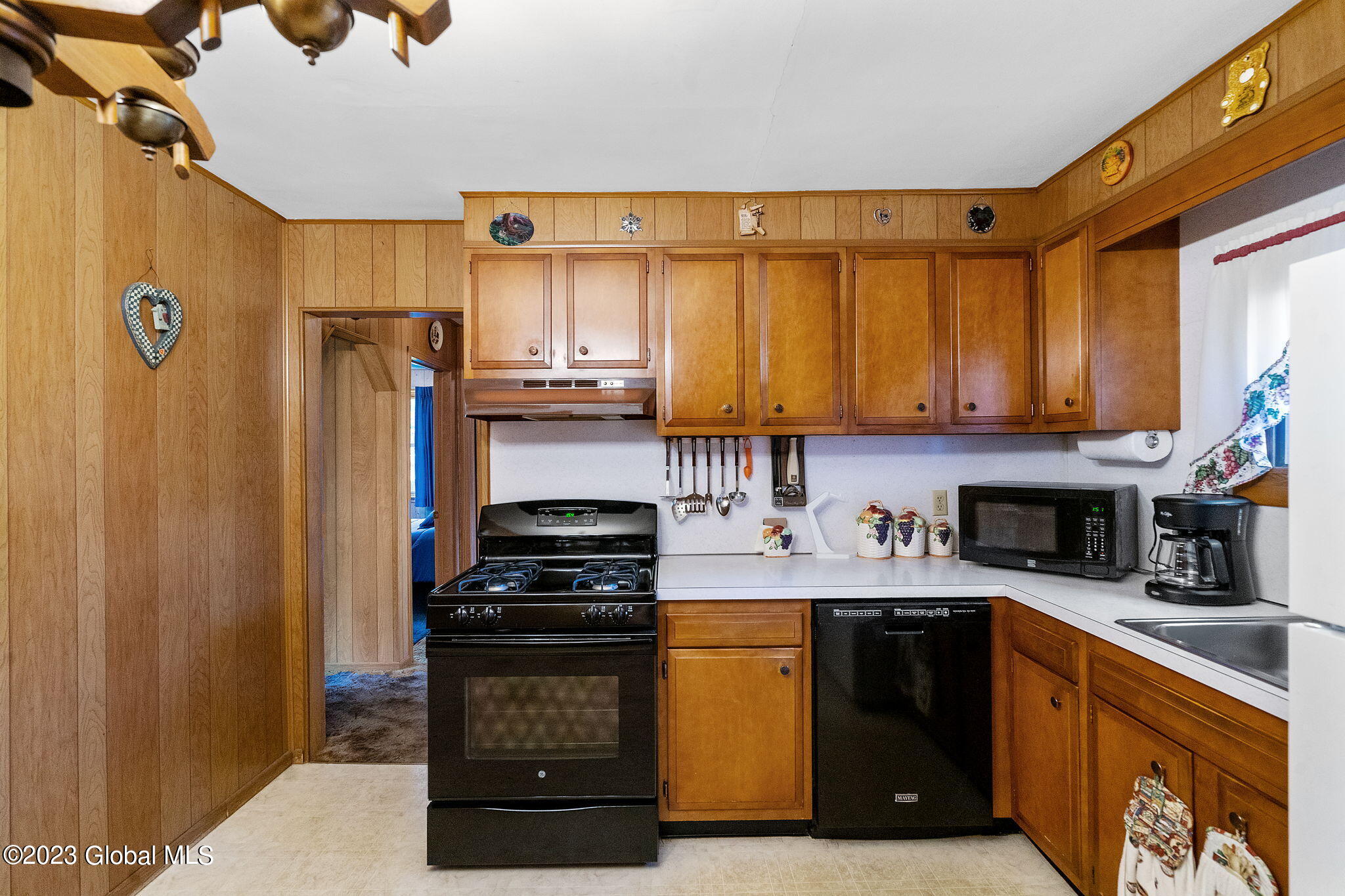 1004 Bill Road Schenectady, NY 12303 - Photo 22 of 55 31-web-or-mls-1004-bill-rd