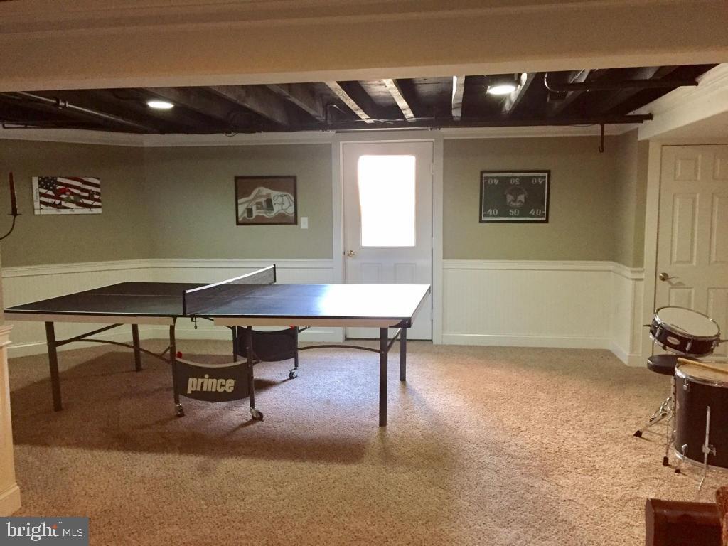 737 Penn Avenue Lititz, PA 17543 - Photo 24 of 35 a workspace with furniture and window