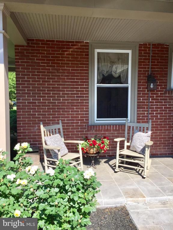 737 Penn Avenue Lititz, PA 17543 - Photo 4 of 35 a chairs and table in a patio