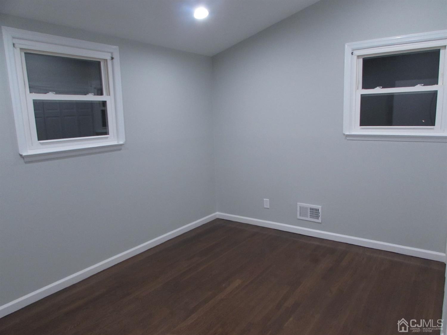 19 Pearl Road East Brunswick, NJ 08816 - Photo 23 of 37 Gallery Image 23