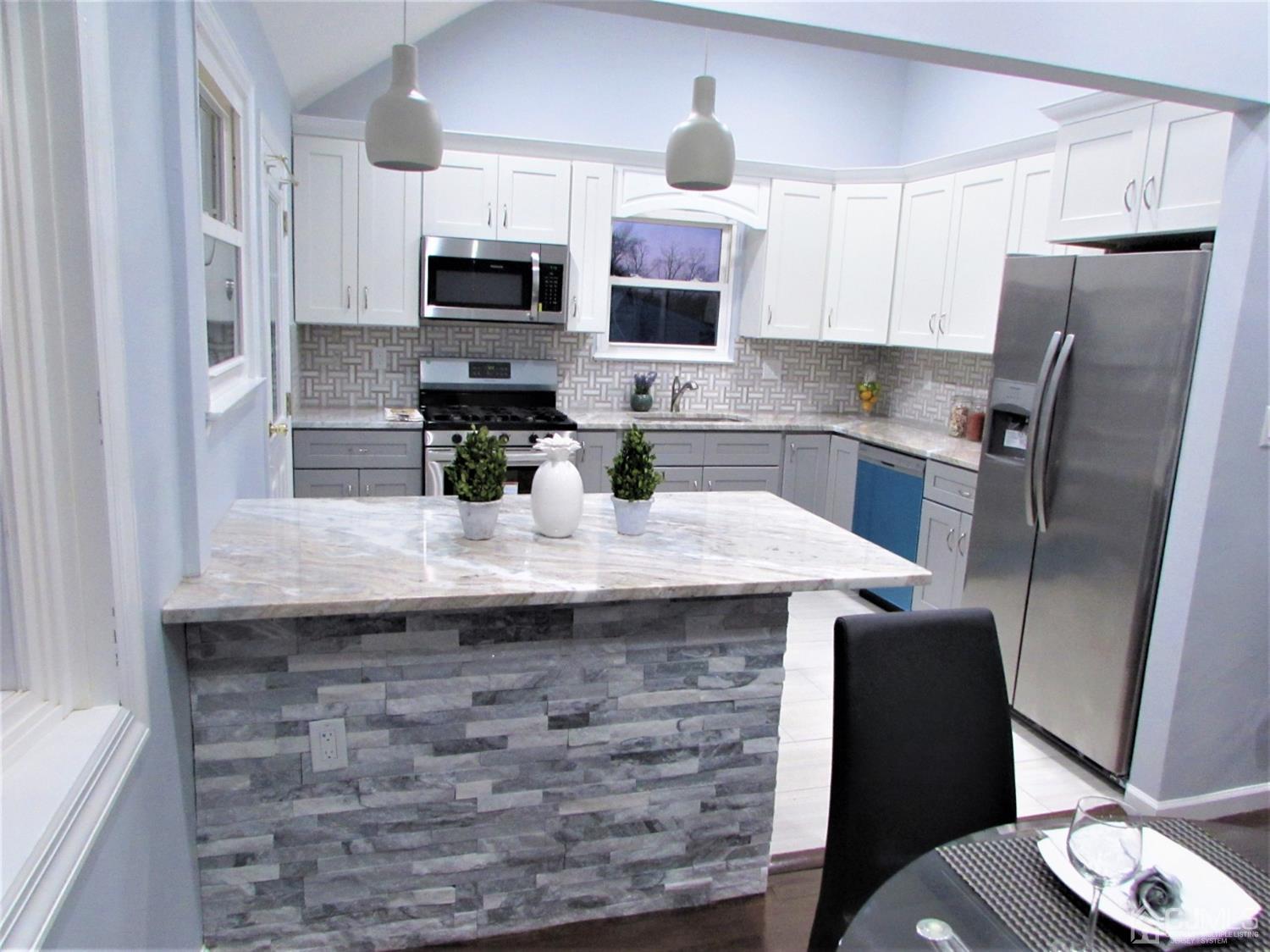 19 Pearl Road East Brunswick, NJ 08816 - Photo 8 of 37 Gallery Image 8