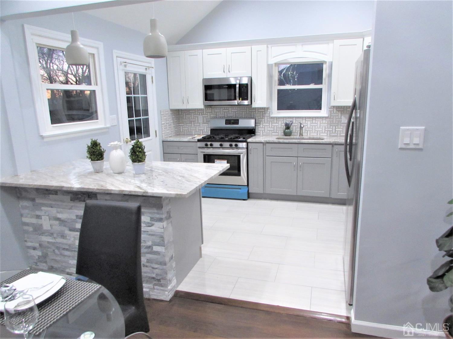 19 Pearl Road East Brunswick, NJ 08816 - Photo 9 of 37 Gallery Image 9