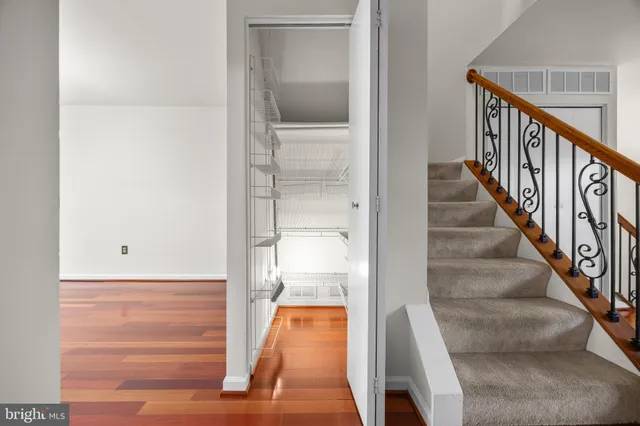 $389,000 | 33 Badger Gate Court, Baltimore, MD 21228