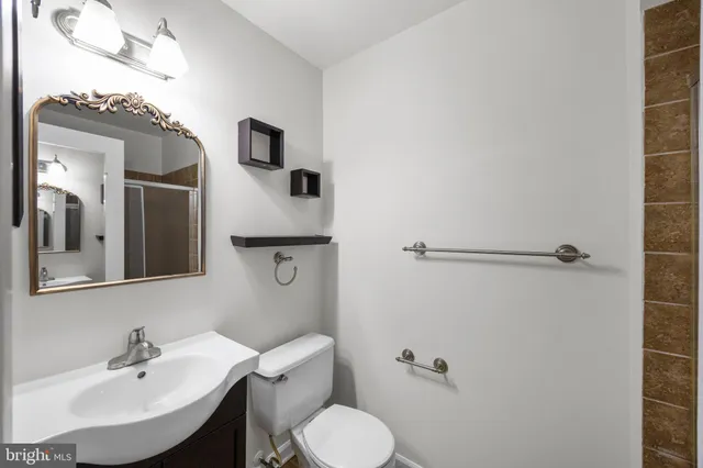 $389,000 | 33 Badger Gate Court, Baltimore, MD 21228