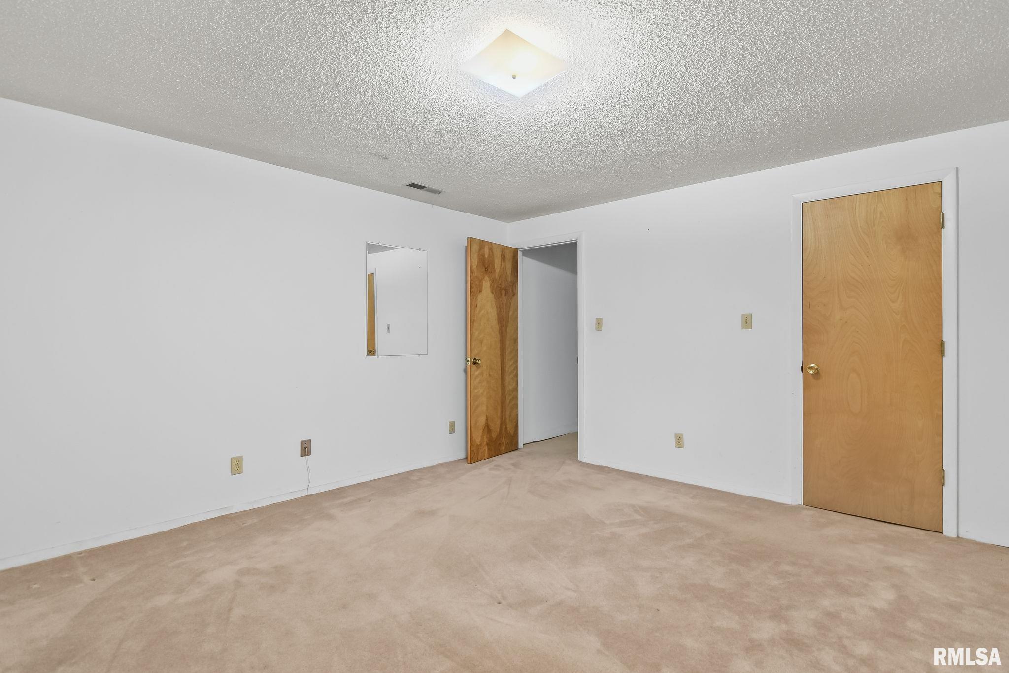 290 Trillium Lane Springfield, IL 62707 - Photo 32 of 43 Gallery Image 32