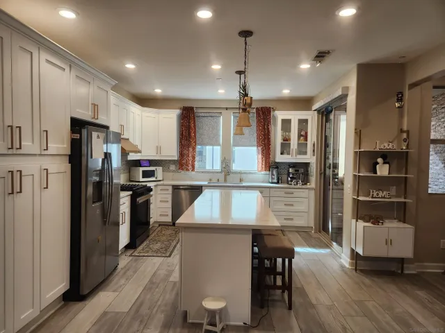 $4,350 | 16755 Coyote Bush Drive, Unit 93, San Diego, CA 92127