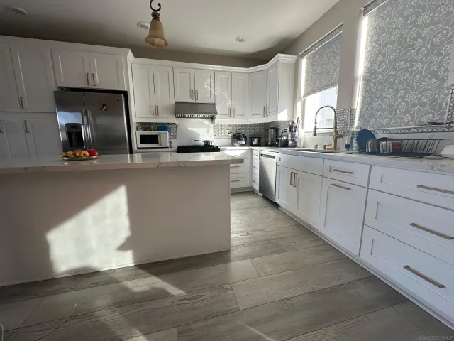 $4,350 | 16755 Coyote Bush Drive, Unit 93, San Diego, CA 92127