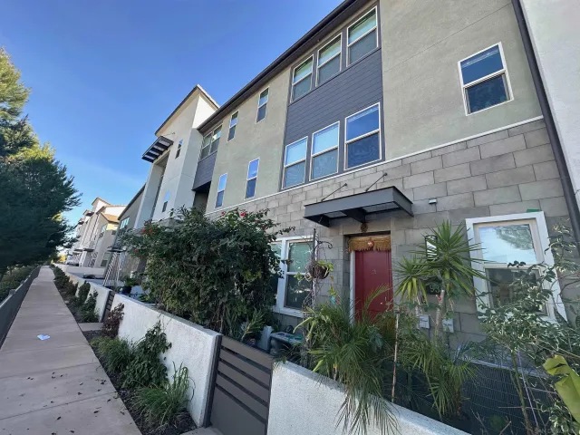 $4,350 | 16755 Coyote Bush Drive, Unit 93, San Diego, CA 92127