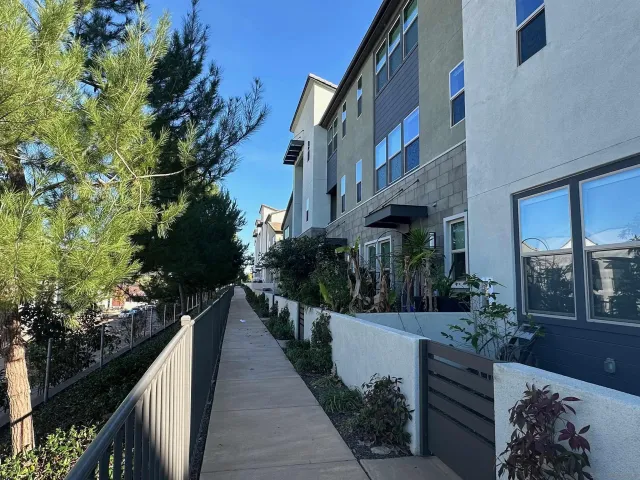 $4,350 | 16755 Coyote Bush Drive, Unit 93, San Diego, CA 92127