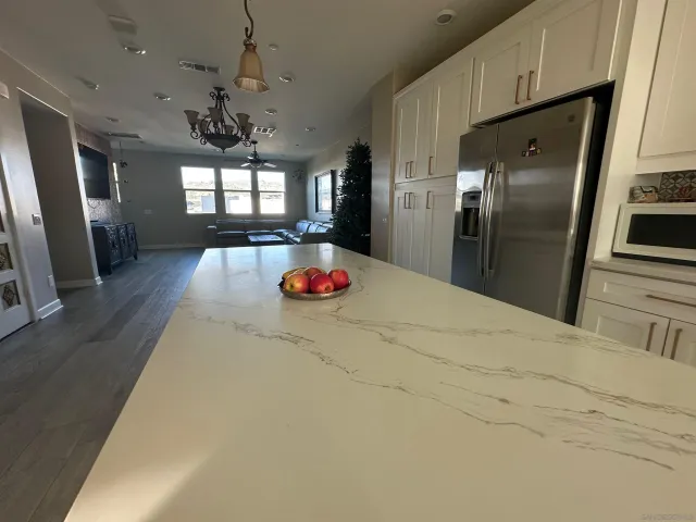 $4,350 | 16755 Coyote Bush Drive, Unit 93, San Diego, CA 92127