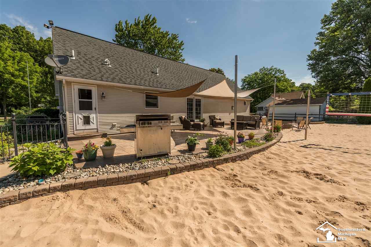 4101 Piehl Road Ottawa Lake, MI 49267 - Photo 9 of 40 50018705-9.JPG