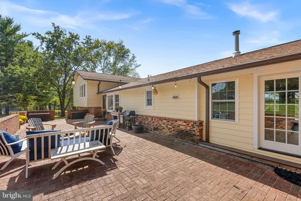 $1,098,890 | 38768 Eudora Lane, Hamilton, VA 20158