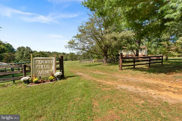 $1,098,890 | 38768 Eudora Lane, Hamilton, VA 20158