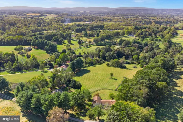 $1,098,890 | 38768 Eudora Lane, Hamilton, VA 20158