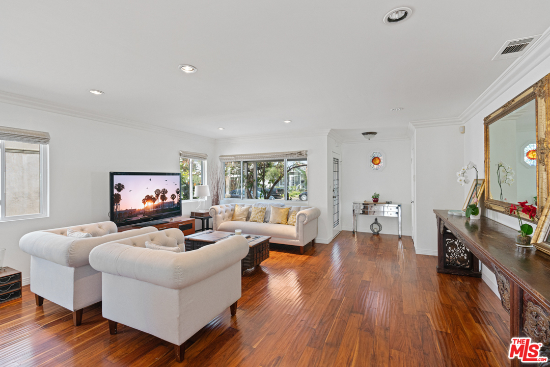 2923 Grayson Avenue Venice, CA 90291 - Photo 1 of 28