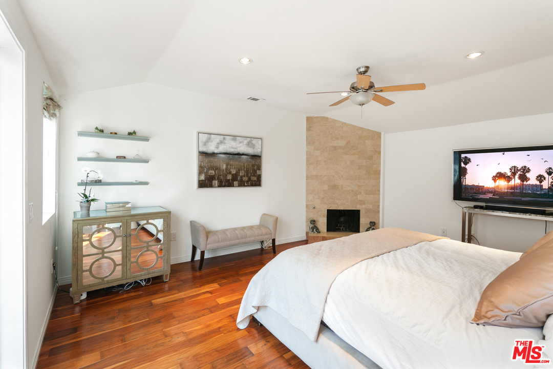 2923 Grayson Avenue Venice, CA 90291 - Photo 17 of 28