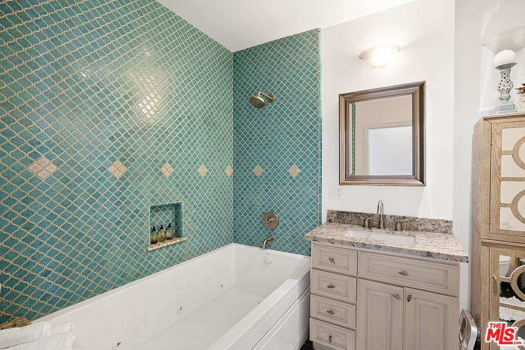 2923 Grayson Avenue Venice, CA 90291 - Photo 19 of 28