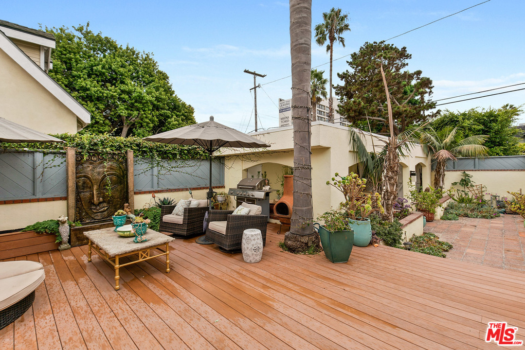 2923 Grayson Avenue Venice, CA 90291 - Photo 22 of 28