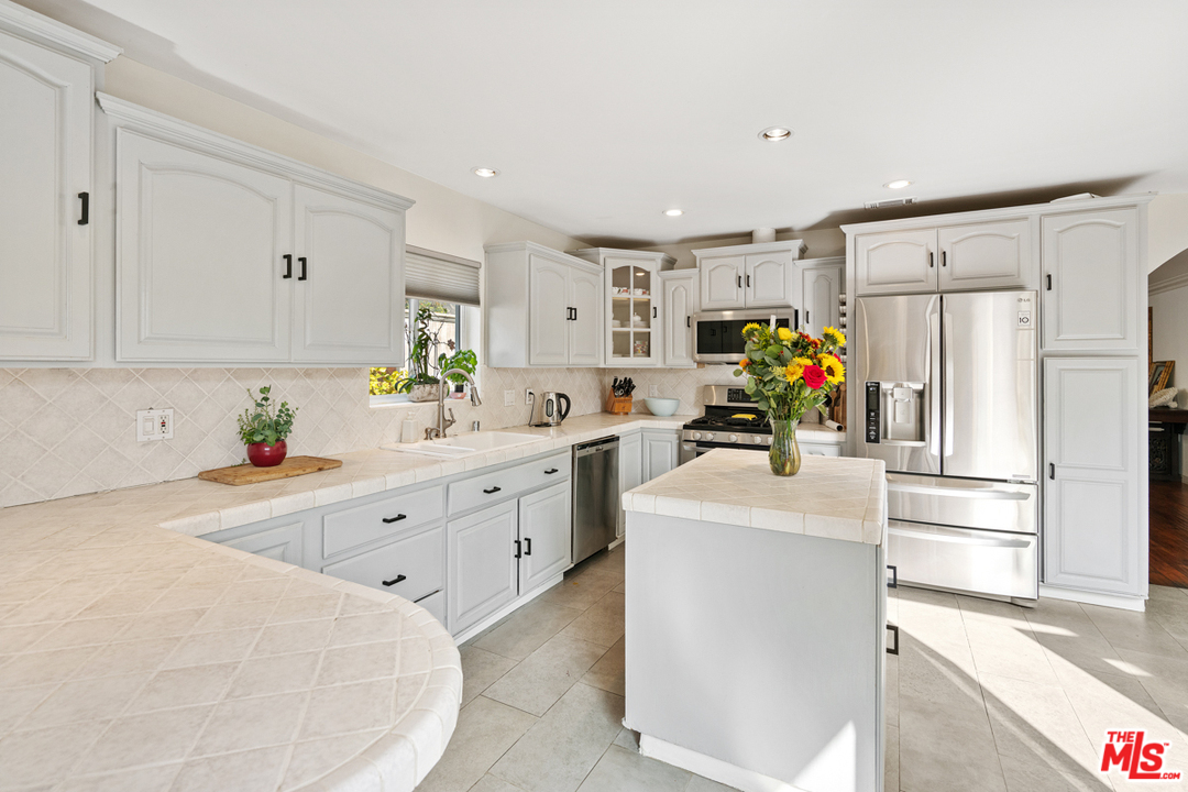 2923 Grayson Avenue Venice, CA 90291 - Photo 9 of 28