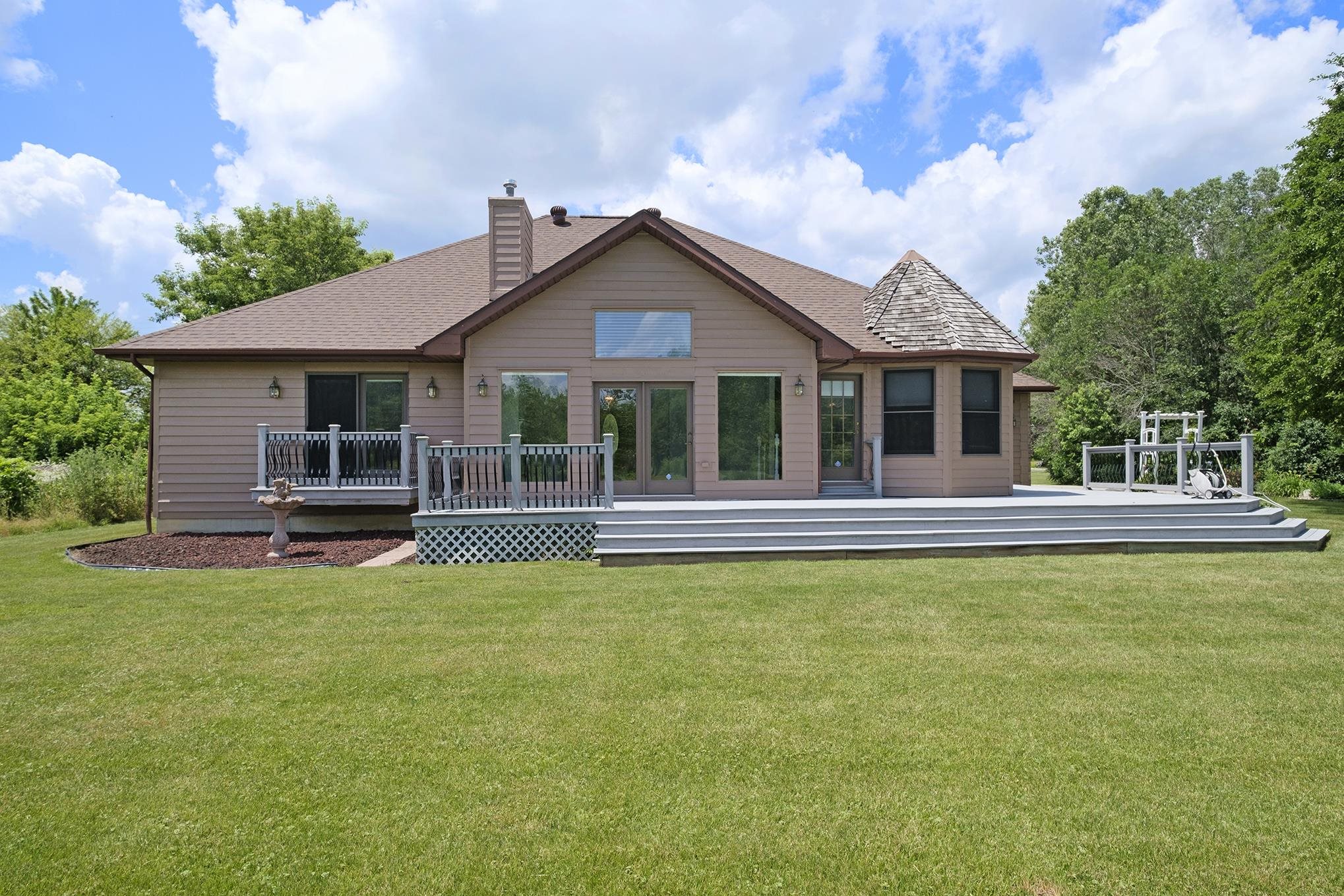 4335 South Genesee Road Grand Blanc, MI 48439 - Photo 36 of 47 50146604-2b104bbf-87db-4210-9725-0c641491055a.JPG