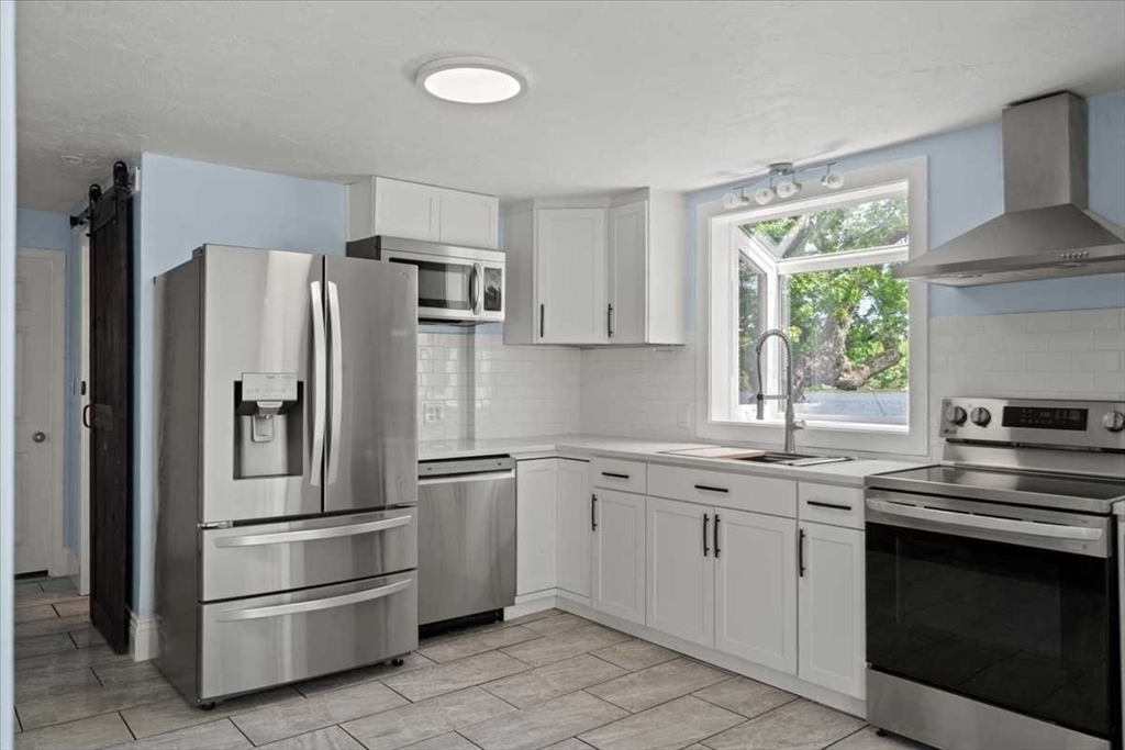 522 Grove Worcester Ma Worcester, MA 01605 - Photo 5 of 29