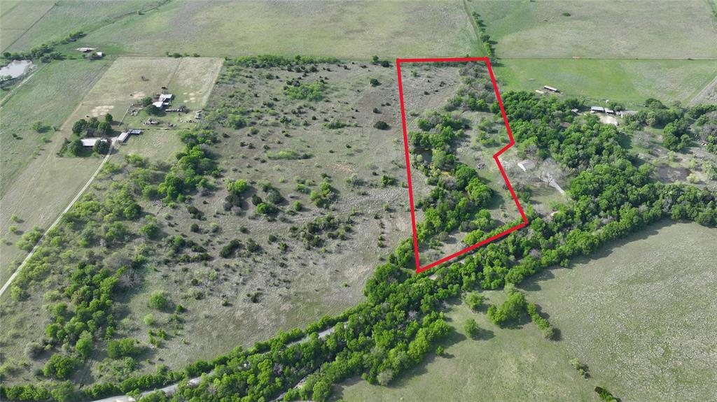 1 Hcr 1136 Rio Vista Rio Vista, TX 76093 - Photo 2 of 7 a view of a garden with flowers