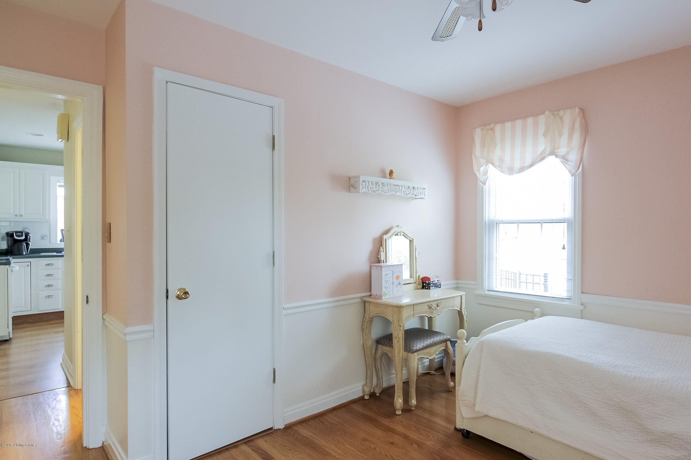 4308 Kinloch Road Louisville, KY 40207 - Photo 22 of 36 0044