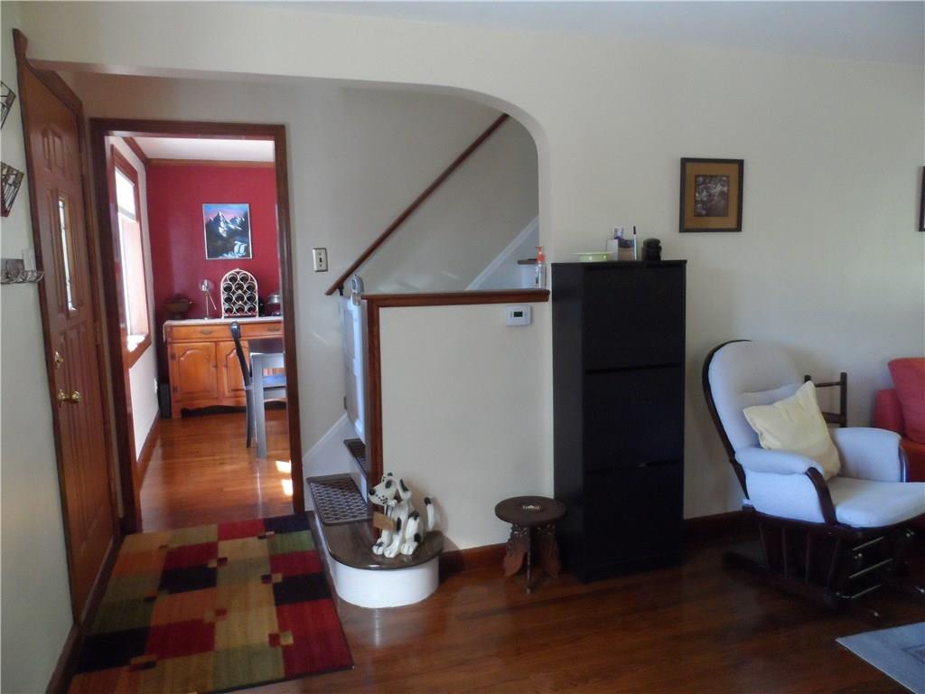307 Byron Road Pittsburgh, PA 15237 - Photo 4 of 25 Gallery Image 4