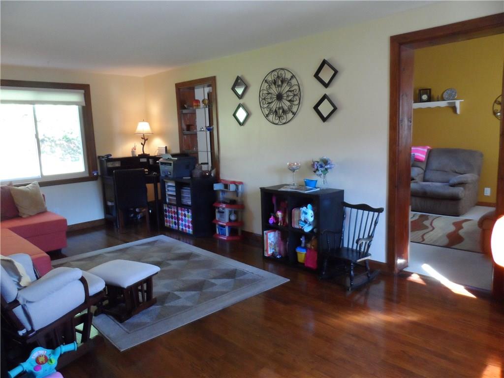 307 Byron Road Pittsburgh, PA 15237 - Photo 5 of 25 Gallery Image 5