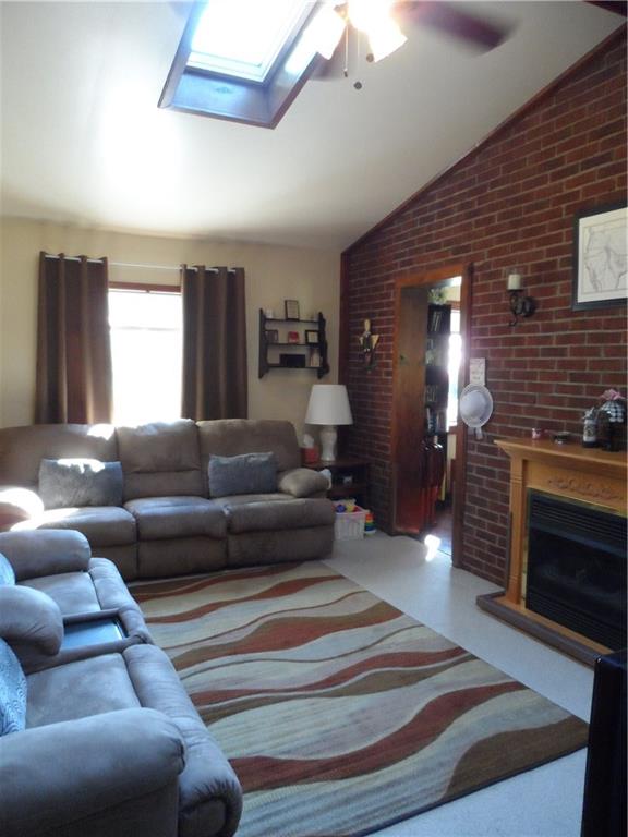 307 Byron Road Pittsburgh, PA 15237 - Photo 6 of 25 Gallery Image 6