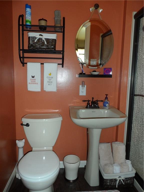 307 Byron Road Pittsburgh, PA 15237 - Photo 10 of 25 Gallery Image 10