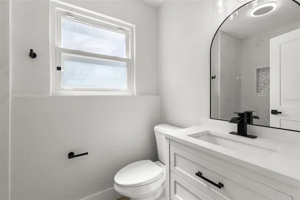 $874,900 | 109 13th Street, Belleair Beach, FL 33786
