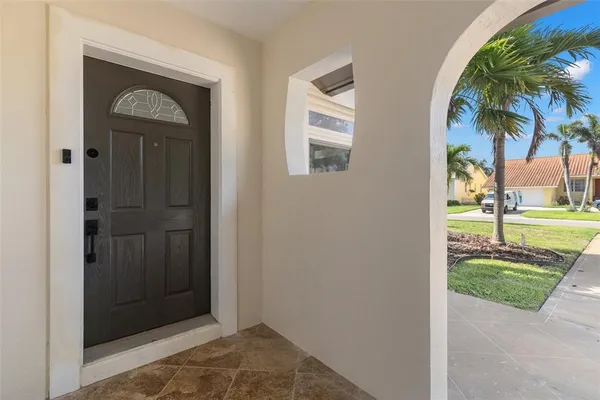 $874,900 | 109 13th Street, Belleair Beach, FL 33786